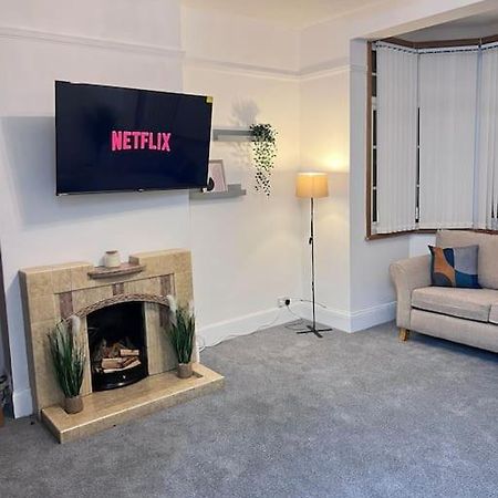 Spacious 3 Bed Flat - Beach Nearby - No Pets Southend-on-Sea Eksteriør bilde